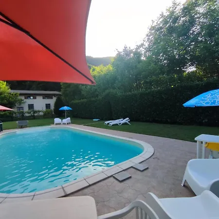 Lodge In Montagna Con Piscina