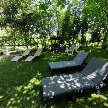 Lodge In Montagna Con Piscina *