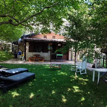 Lodge In Montagna Con Piscina *