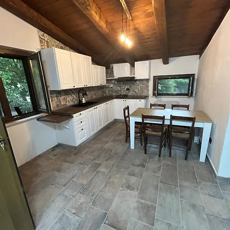 Lodge In Montagna Con Piscina *